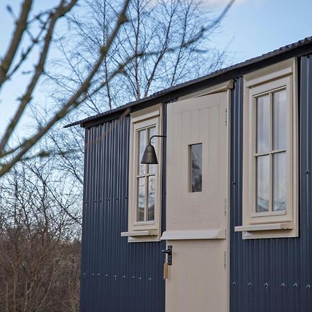 The Hut Villa Ashbourne  Exterior photo